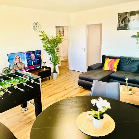 Mola - Panoramablick, Balkon, 5 Pers, Bahnhofsnaehe, Parkplatz شقة