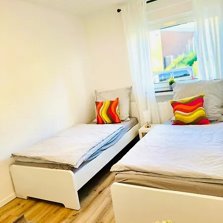 شقة Mola - Panoramablick, Balkon, 5 Pers, Bahnhofsnaehe, Parkplatz