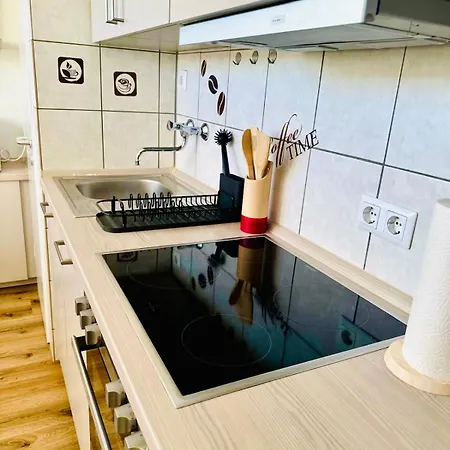 Mola - Panoramablick, Balkon, 5 Pers, Bahnhofsnaehe, Parkplatz * هيردكه