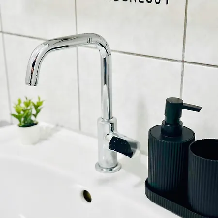 Mola - Panoramablick, Balkon, 5 Pers, Bahnhofsnaehe, Parkplatz