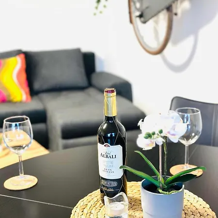 Mola - Panoramablick, Balkon, 5 Pers, Bahnhofsnaehe, Parkplatz Apartmán