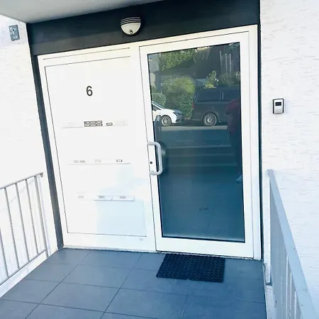 Apartamento Mola - Panoramablick, Balkon, 5 Pers, Bahnhofsnaehe, Parkplatz *