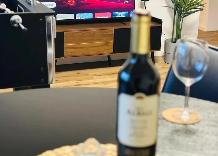 Mola - Panoramablick, Balkon, 5 Pers, Bahnhofsnaehe, Parkplatz *