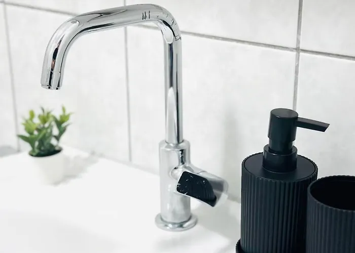 Mola - Panoramablick, Balkon, 5 Pers, Bahnhofsnaehe, Parkplatz Apartmán